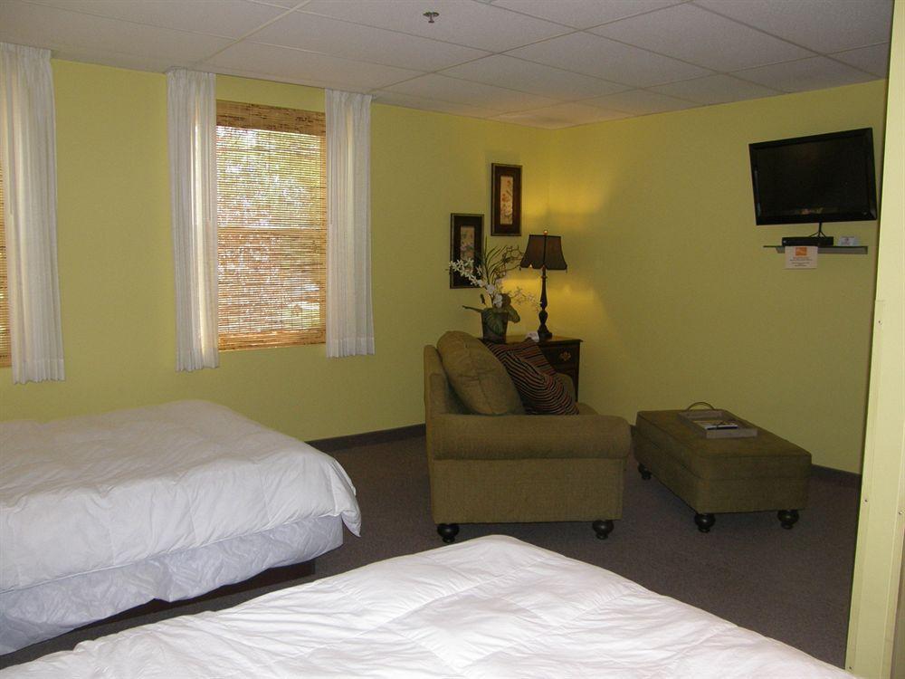 Higher Ground Hotel อินดีเพนเดนซ์ ภายนอก รูปภาพ