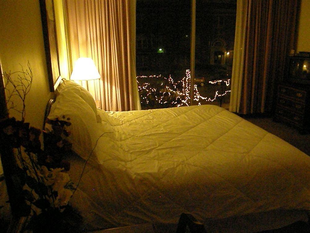 Higher Ground Hotel อินดีเพนเดนซ์ ภายนอก รูปภาพ