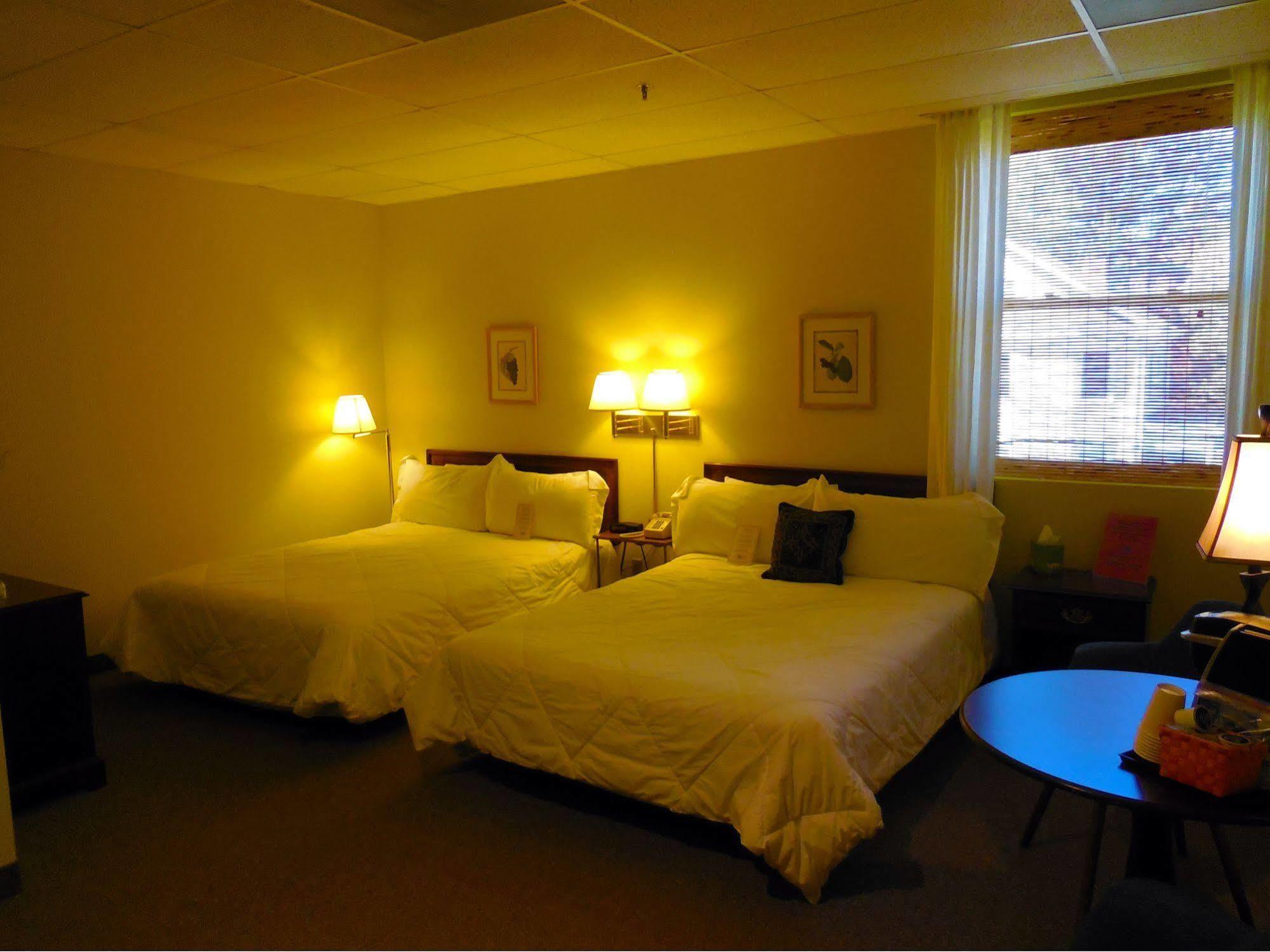 Higher Ground Hotel อินดีเพนเดนซ์ ภายนอก รูปภาพ